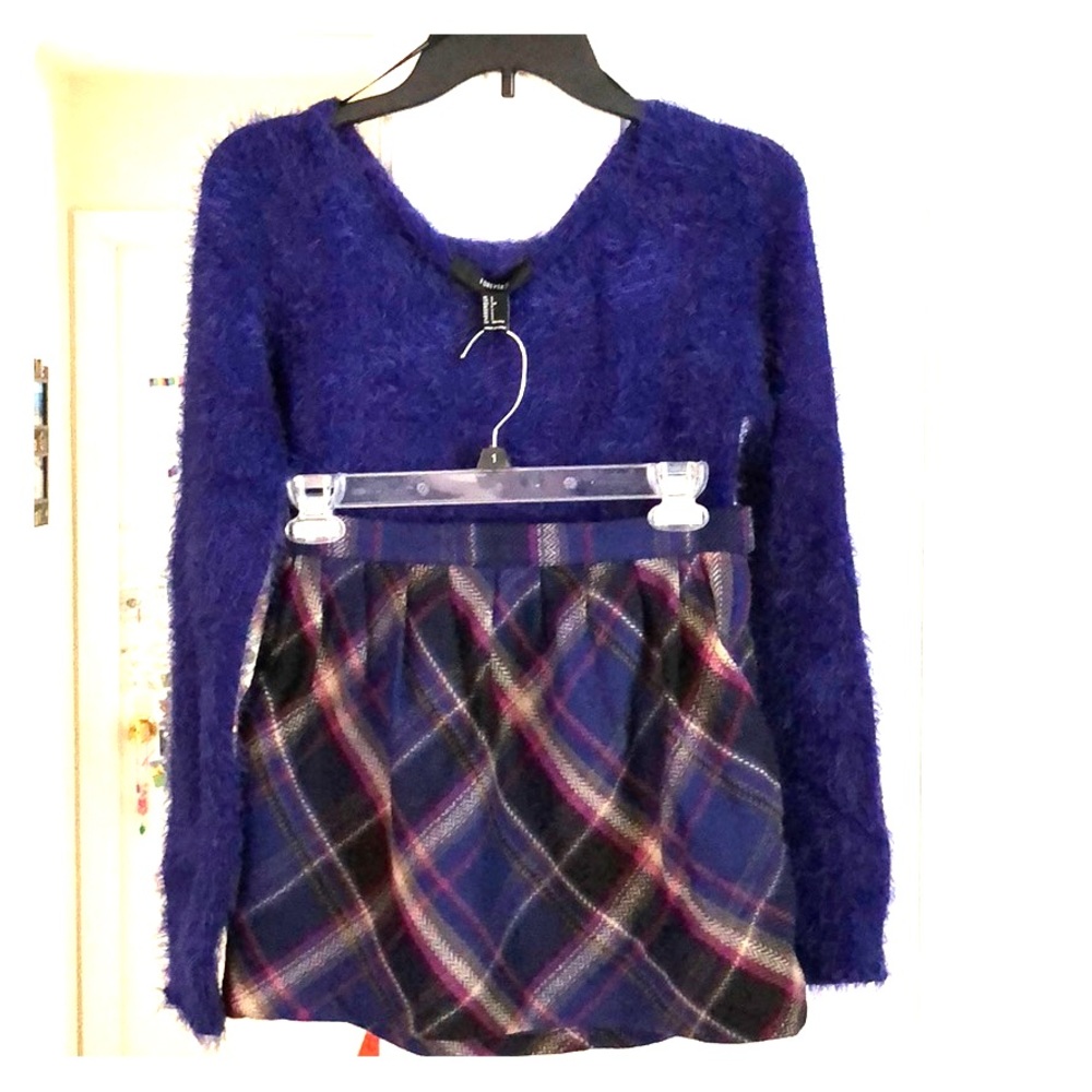 Sweater & Plaid Skirt selling as set